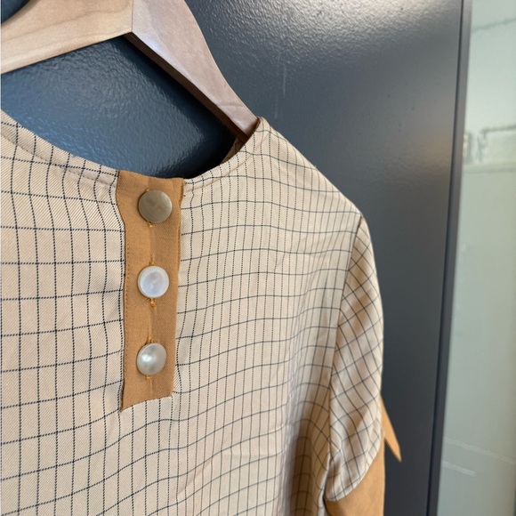 ALYSI NWT size 42 (6 US see measur) Women's Checkered Blouse with lovely buttons - Picture 9 of 15